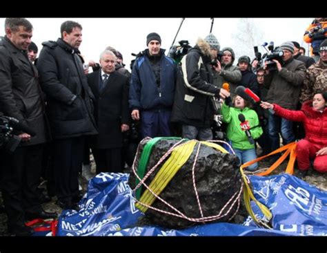 Meteorite Crashes in Russia Picture | Meteorite Crashes in Russia - ABC ...