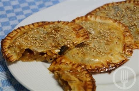 Empanadillas rellenas de verduras preparadas al horno | Recipe | Food, Empanadas, Desserts