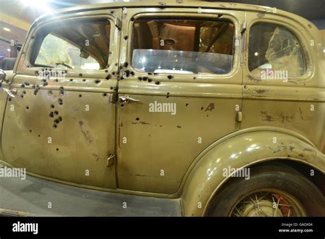 The car that Bonnie and Clyde were shot in Stock Photo - Alamy