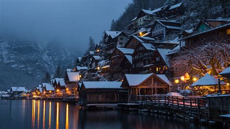 Hallstatt in the winter season - backiee