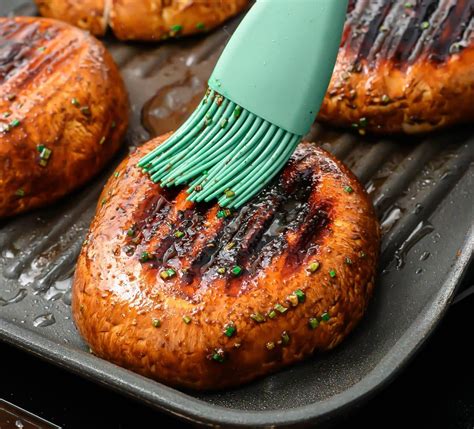 Whether you enjoy these Grilled Portobello Mushrooms as a side or main dish,… in 2020 | Grilled ...