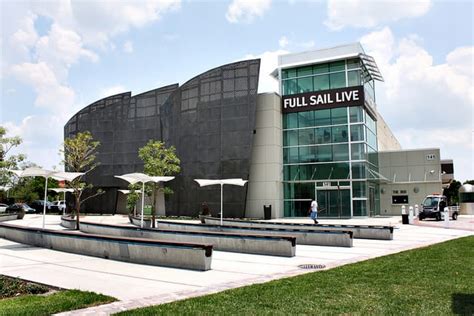 Full Sail University Review 2025: Student Perspective