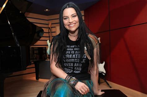 Evanescence's Amy Lee Releasing Children's Album â€˜Dream Too Muchâ ...