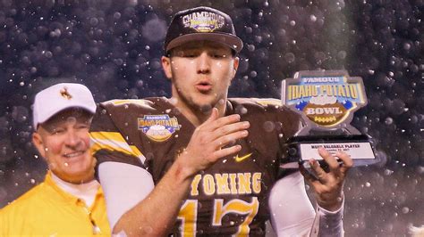 Josh Allen of Wyoming says he'll enter 2018 NFL draft - ESPN