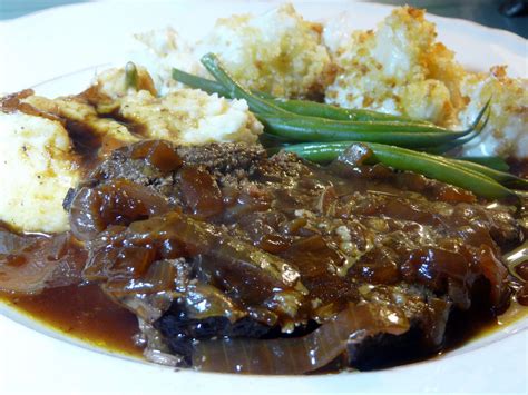 Pot+Roast+with+Onion+Gravy+January+11th,+2009.jpg (image)