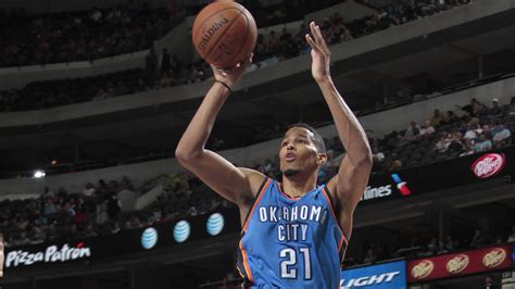 Oklahoma City Thunder guard Andre Roberson leaves game with ankle ...