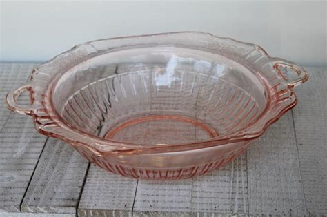 Mayfair pattern vintage Anchor Hocking pink depression glass bowl w/ handle