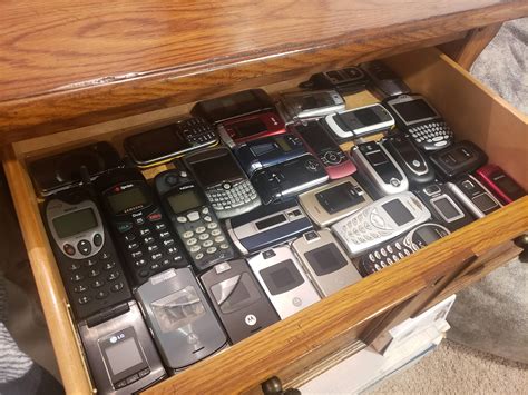 Some of my collection of old cell phones : r/CoolCollections