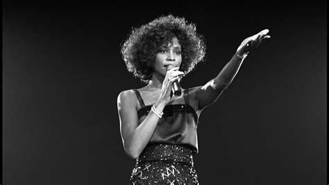 Whitney Houston’s 'I Will Always Love You' Video Just Hit 1 Billion ...