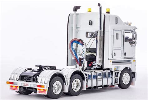 KENWORTH K200 2.3 CAB PRIME MOVER White/Black | Collector Models