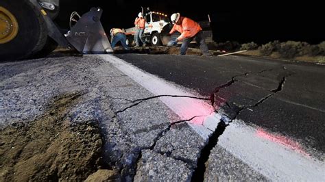 Earthquake-rattled Southern California braces for more aftershocks ...