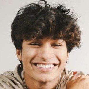 Kio Cyr - Age, Family, Bio | Famous Birthdays