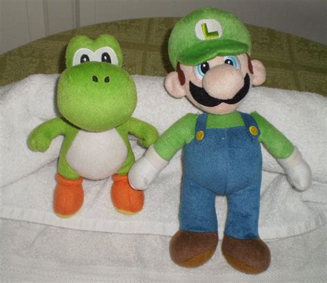 Super Mario Bros. Luigi and Yoshi plush lot | #1728554370