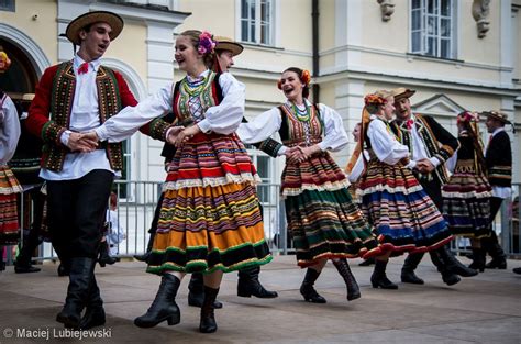 Polish Folk Dance -Polish Culture - Polski Taniec Ludowy | Folk dance ...