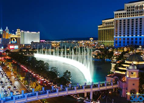 Bellagio Fountains - Bellagio Hotel Fountain