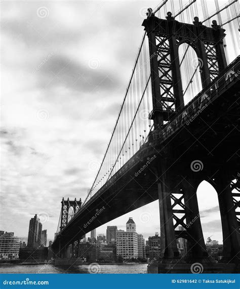 Pont De Manhattan Dans Le Style Noir Et Blanc De Photo, New York, Etats ...