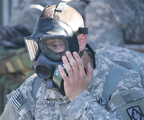 9 seconds to safety - training for chemical warfare | Article | The United States Army