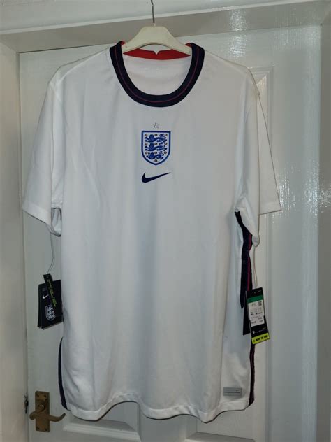 England Home football shirt 2020 - 2022.