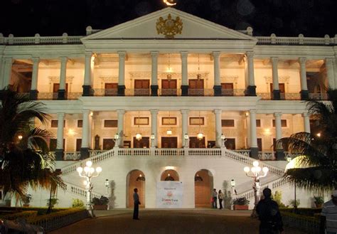 Hyderabad Hues: FALAKNUMA PALACE