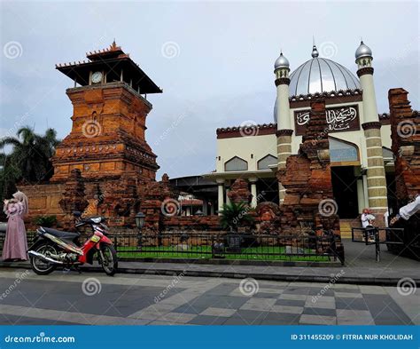 Sunan Kudus Tomb, Kudus Tower in Kudus, Central Java Editorial Stock ...