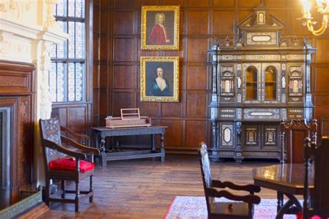 Tudor House: Bramall Hall - Scene Therapy