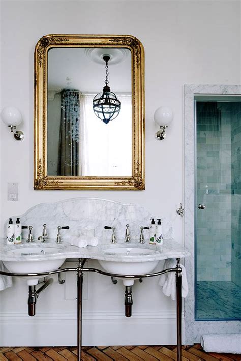 13 Gold Bathroom Mirror Ideas For Your New Bathroom Remodel