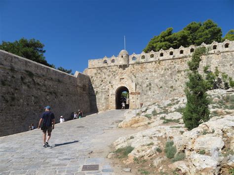 Time Affluence - The Old Towns of Rethymnon & Chania