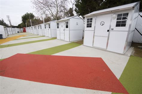 In Los Angeles, 'tiny homes' spring up for homeless people | Inquirer News