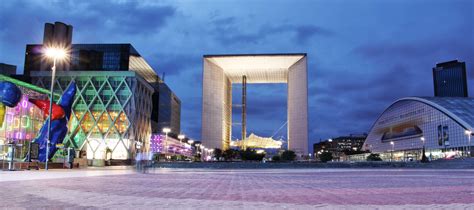 Paris | La Défense with Grande Arche at night