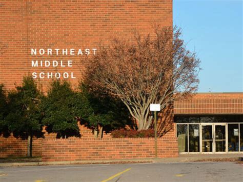 Northeast Middle 6th grade remote this week, CMCSS OK’d to pilot rapid tests - ClarksvilleNow.com