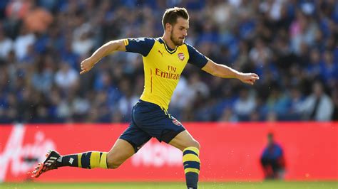 Aaron Ramsey injury: Arsenal, Wales midfielder sustains 'minor' ankle ...