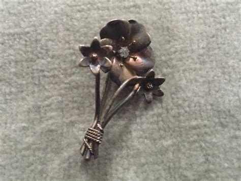 Victorian / Edwardian / Vermiel Silver Floral Brooch … - Gem