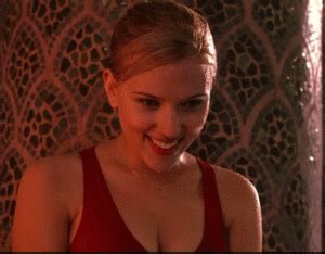 Sexy Scarlett Johansson GIFs - Barnorama