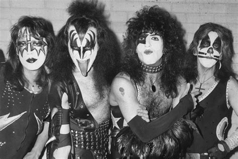 Top 10 Kiss Songs of the 1970s