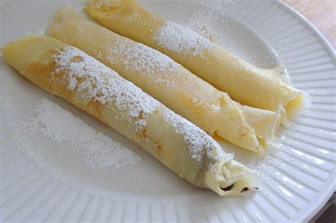 zsuzsa is in the kitchen: CREPES - PALACSINTA