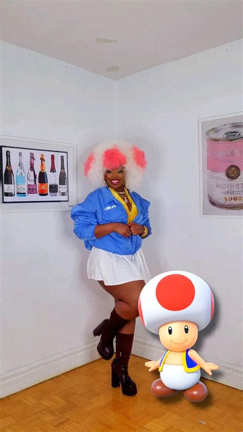 Toad Fashion cosplay ! Mario Kart Mario Party | Cute cosplay, Cosplay makeup, Cosplay ideas women