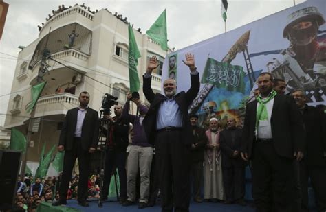 IN PICTURES: Hamas shows off its weapons in military parade marking ...