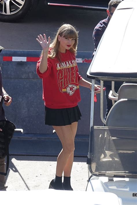 Taylor Swift – Pictured at Chiefs game at Arrowhead Stadium in Kansas ...