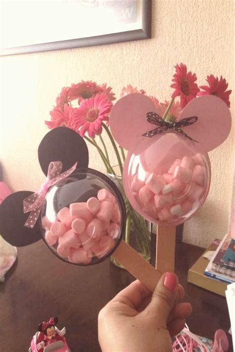 De tout sur le thème de Mickey Mouse | Minnie mouse party favor, Minnie mouse birthday, Minnie ...