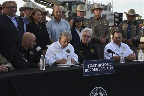 Immigration advocates anticipate more legal challenges against Texas ...