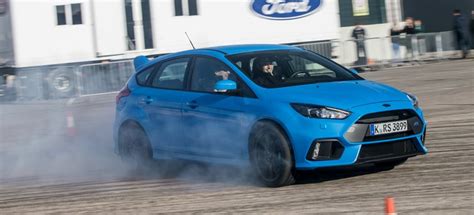 Ford Focus RS Drift Mode demonstration