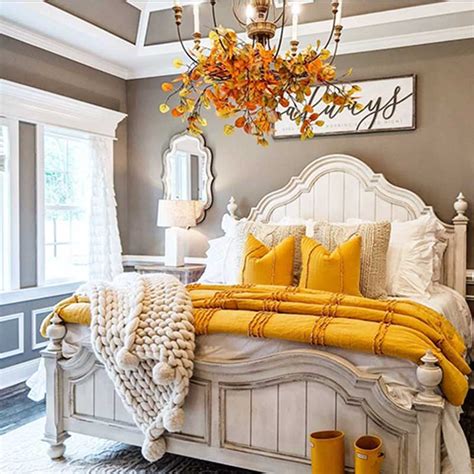 Best 20 Cozy Fall Bedroom Decor Ideas To Try - The Homey Space