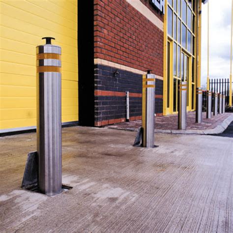 Manual Retractable Bollards | Ameristar