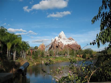 Expedition Everest - Coasterpedia - The Roller Coaster and Flat Ride Wiki