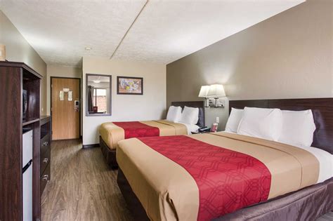 Rodeway Inn Hotels in Lawrence, KS by Choice Hotels