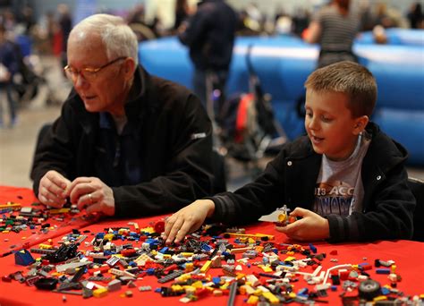 Louisville BrickUniverse LEGO Fan Convention Rural Mom