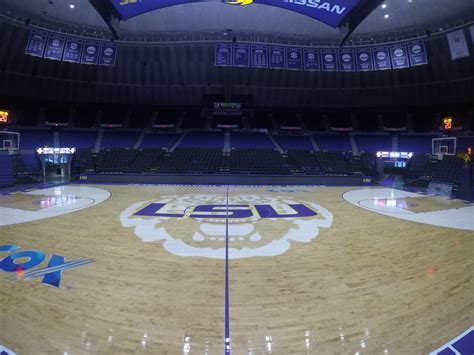 LSU Pete Maravich Assembly Center | Sports Floors, Inc.