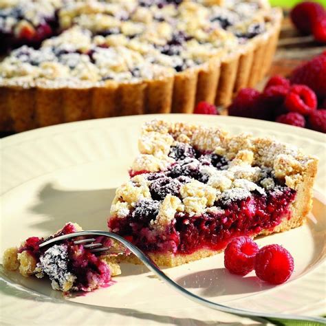 Raspberry Tart With Almond Pastry - Raspberry