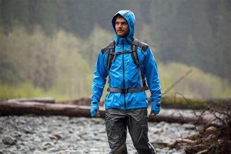 Best Hiking Rain Gear: Expert's Recommendations and Top Picks Reviews