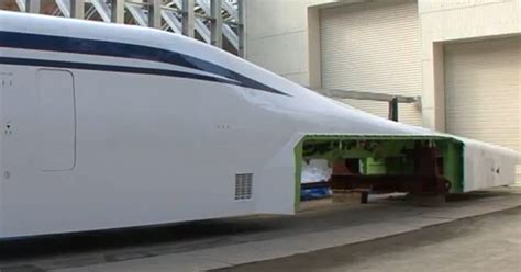 Magnetic, floating train can reach 310 mph - CNET